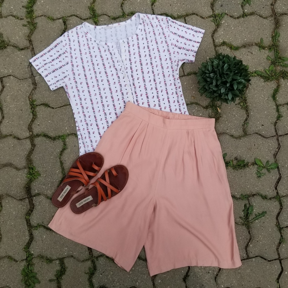 Vintage high waist elastic pink rose slouch shorts